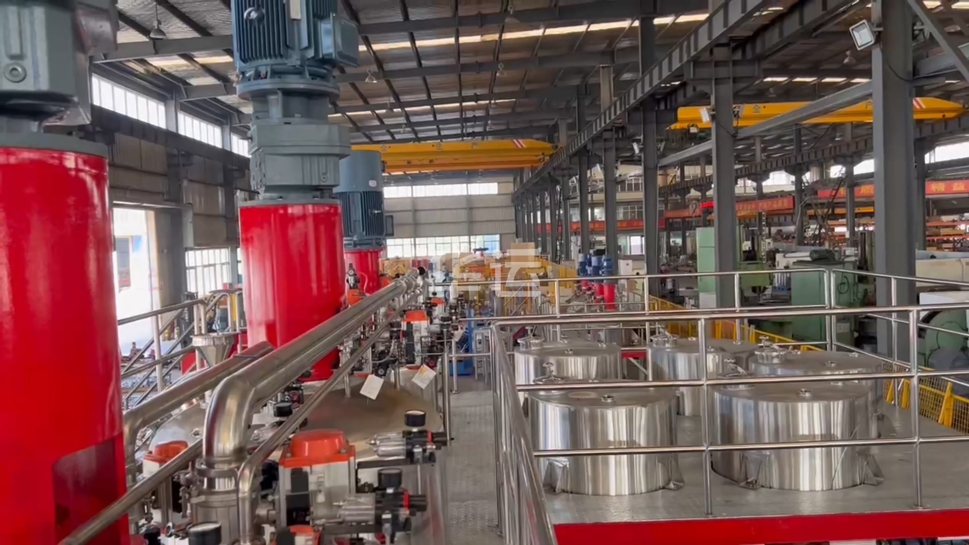 新材料設(shè)備加工車間