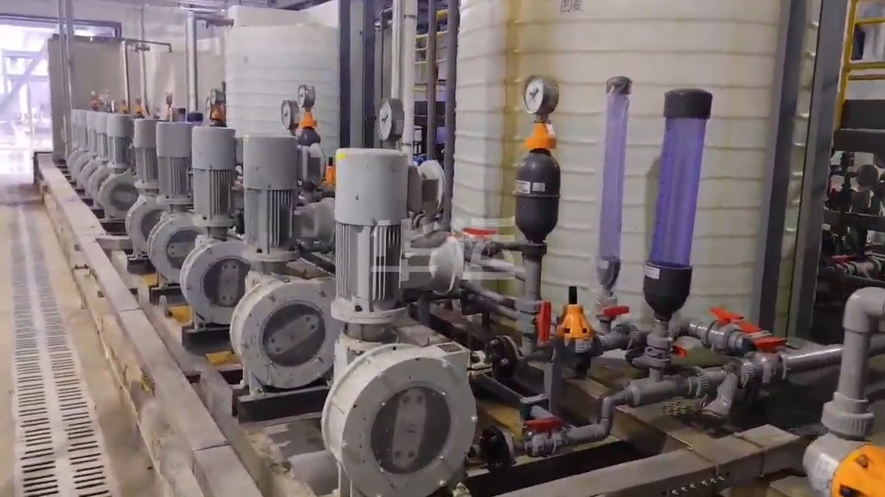 華運機械軟管泵助力國內(nèi)石油公司油氣田凈化工程，賦能深度處理加藥環(huán)節(jié)